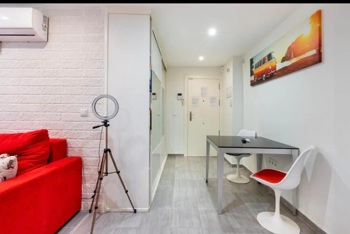 Vialia Apartamentos Suites Malaga 0*,