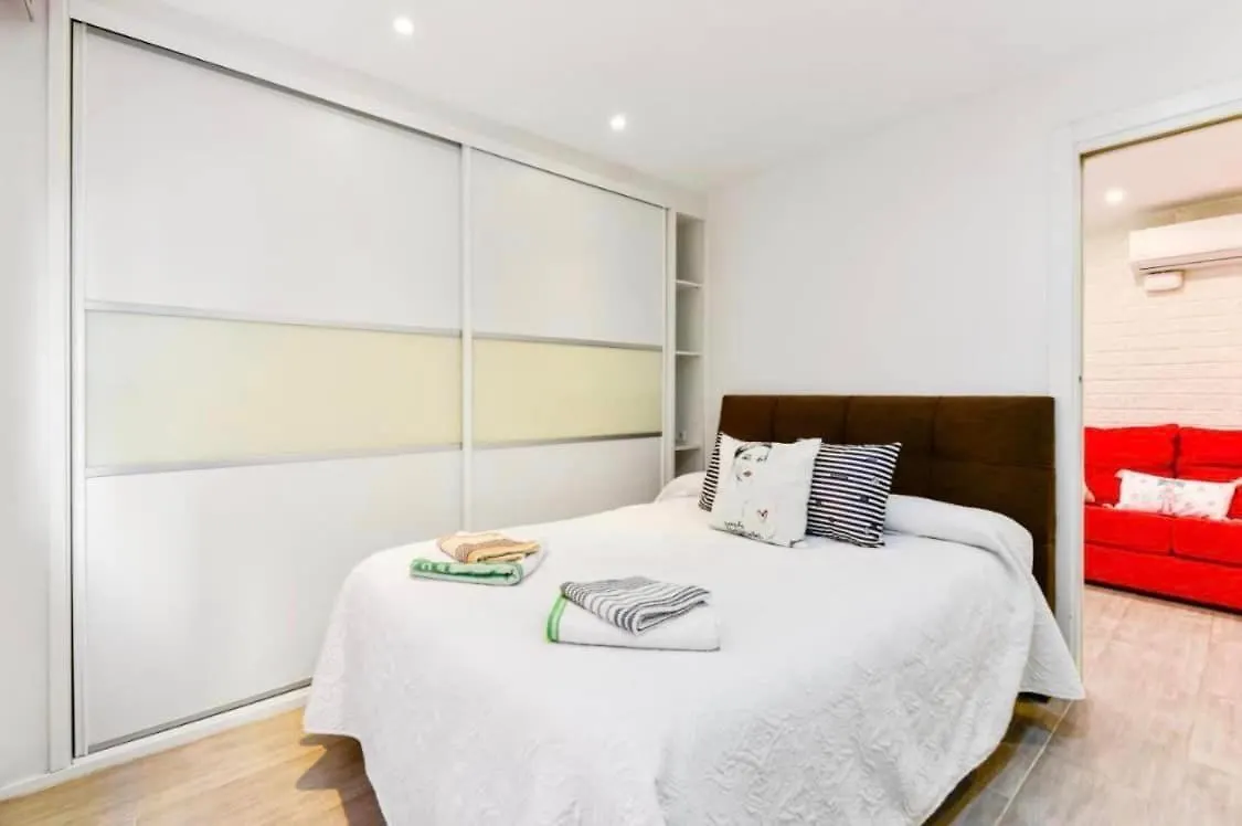 Vialia Apartamentos Suites Malaga